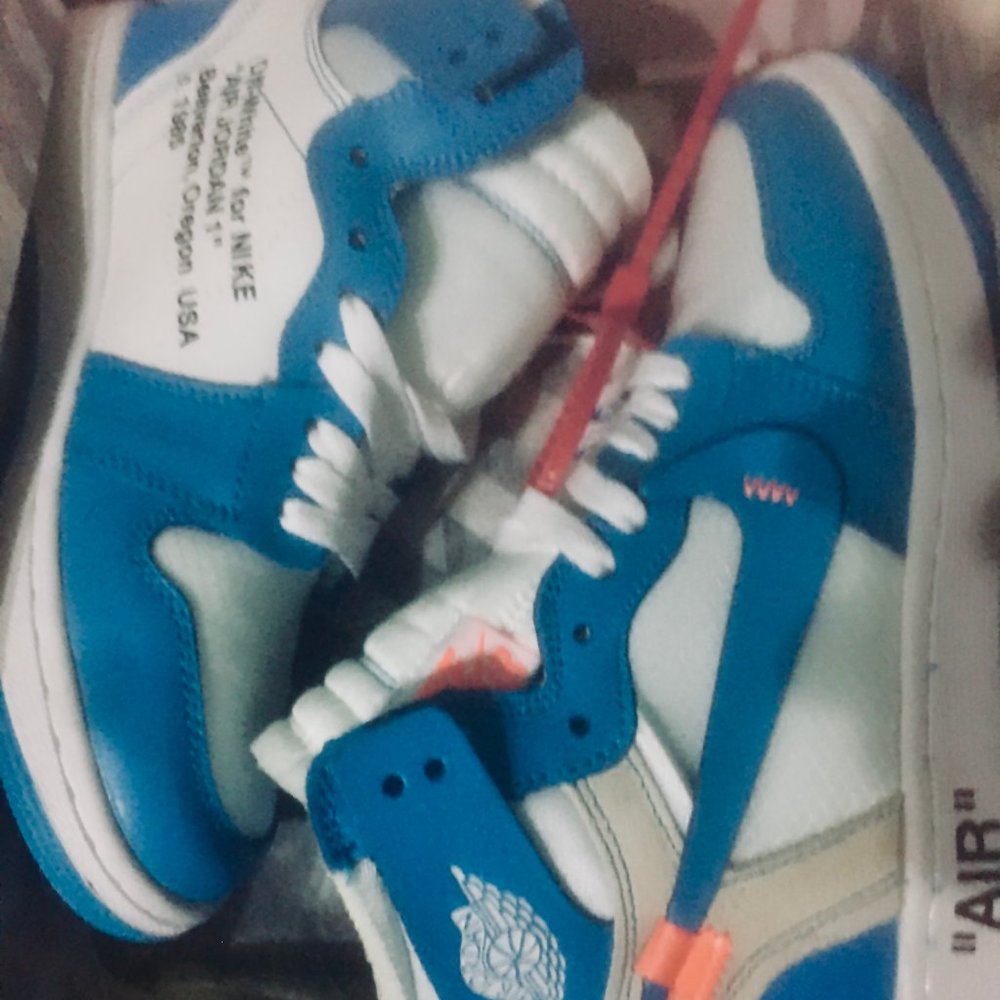 Air Jordan 1 Retro High 'Off-White - Unc' Shoes